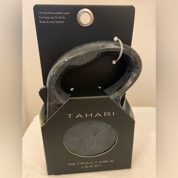 Retractable Dog Leash from Tahari - Picture 4 of 4